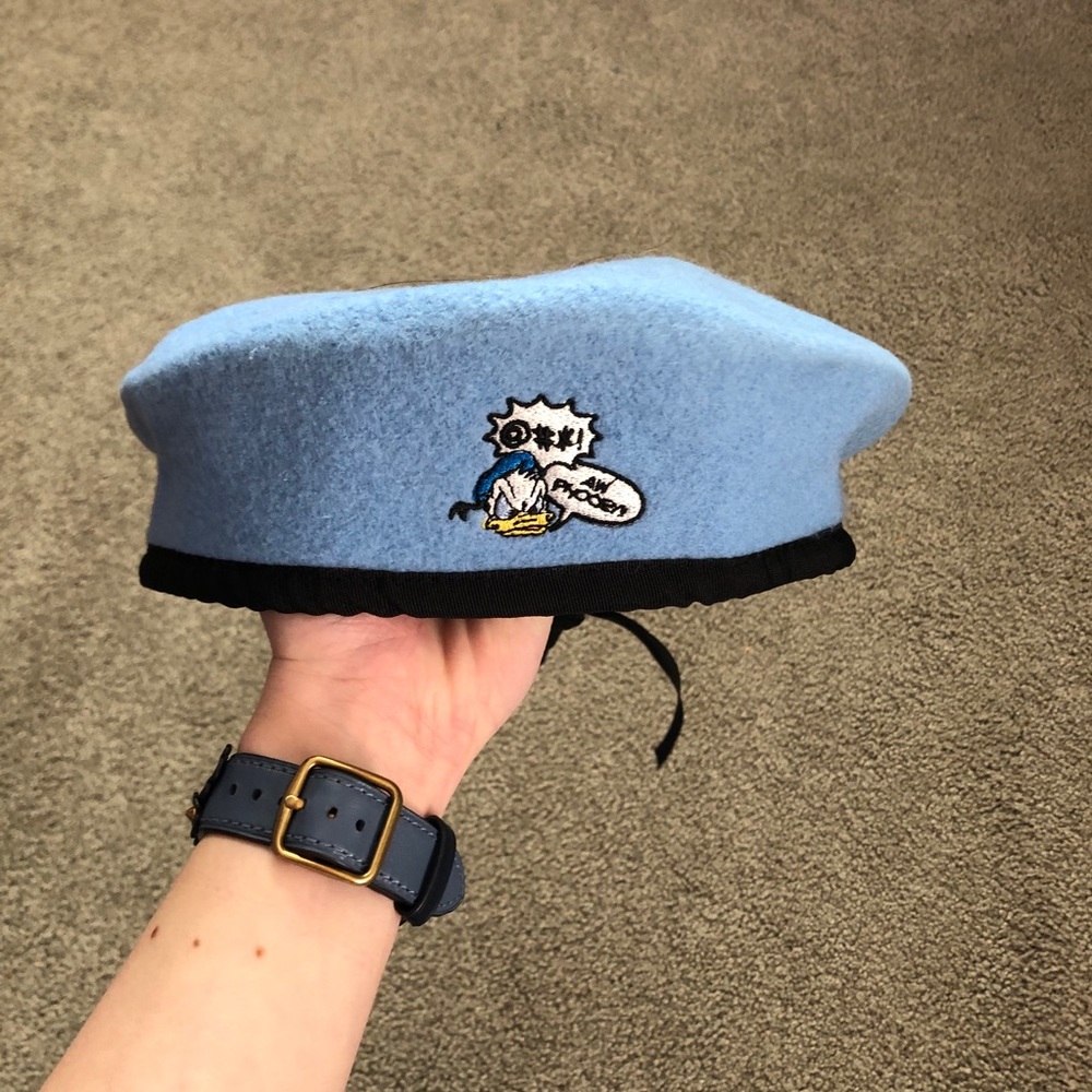 NWT Harvey’s Donald Duck Beret 🐥